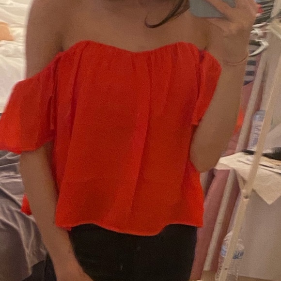 Off the shoulder red top - Picture 3 of 3